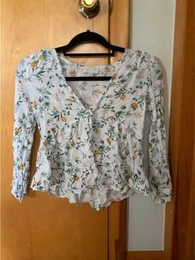 White Floral V-Neck Long Sleeve Blouse